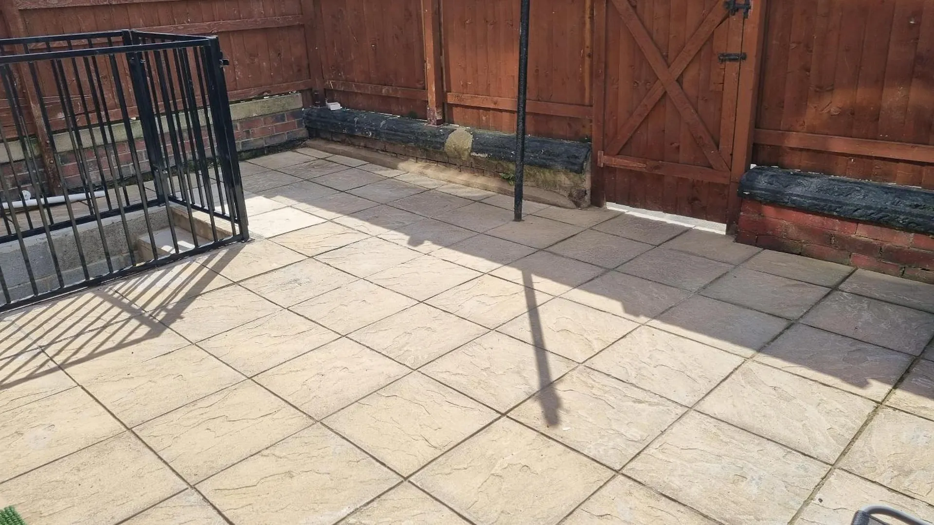 Homely Double Bed, Tv, Wi-Fi And Garden Leeds  Pensjonat