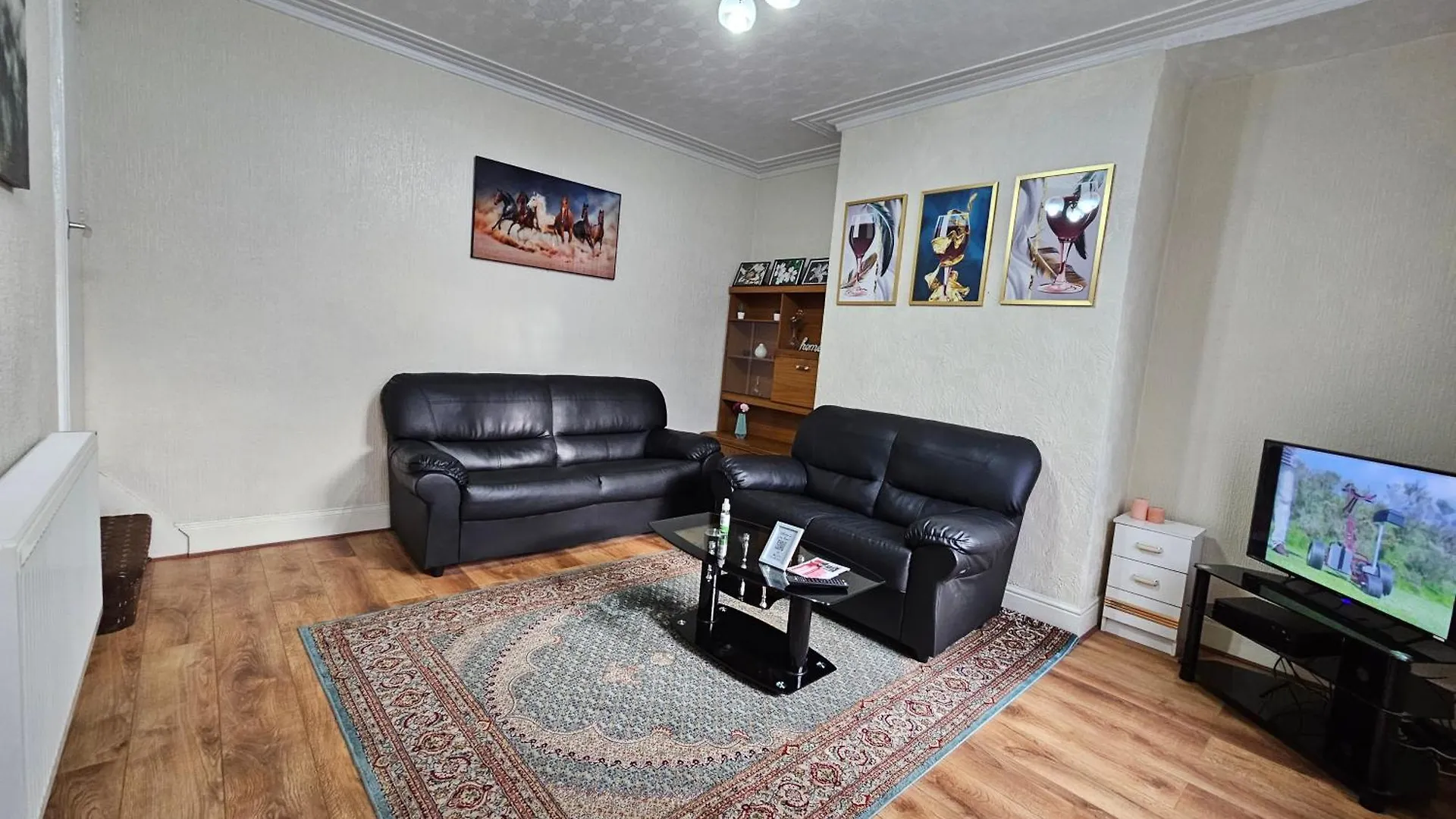 Homely Double Bed, Tv, Wi-Fi And Garden 利兹 招待所