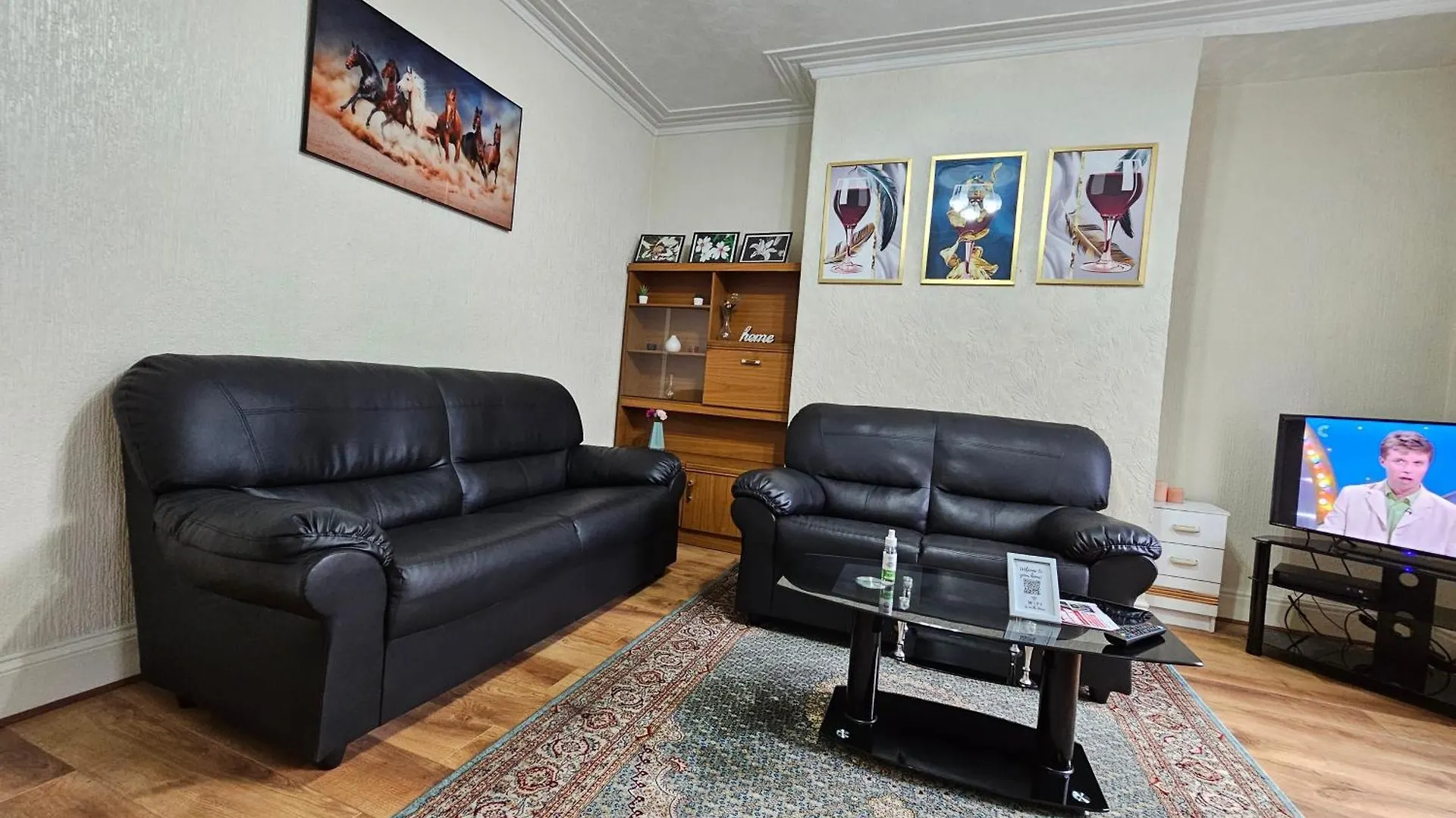 Homely Double Bed, Tv, Wi-Fi And Garden 利兹 0*,
